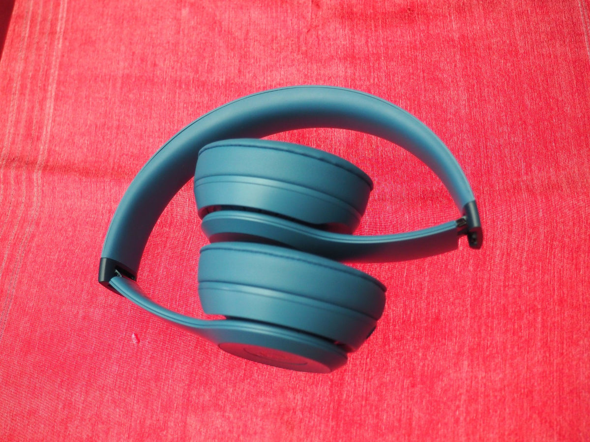 Beats Solo 4 Blue Bluetooth Headphones & Only One Side Works
