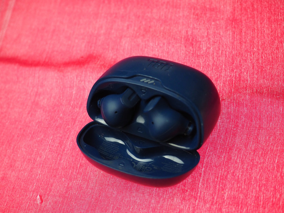 JBL Tune Beam Bluetooth Earbuds Only & Working