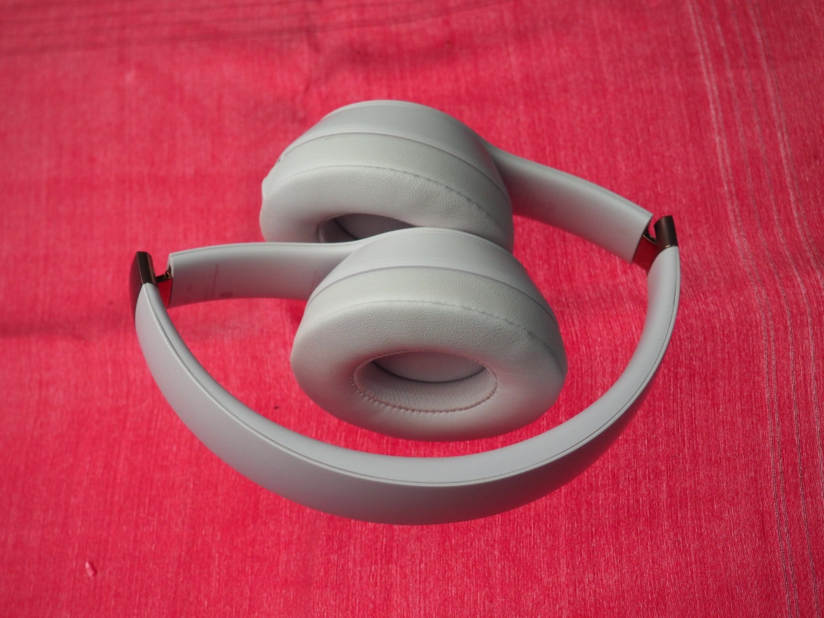 Beats Solo 4 Lilac Bluetooth Headphones & Working