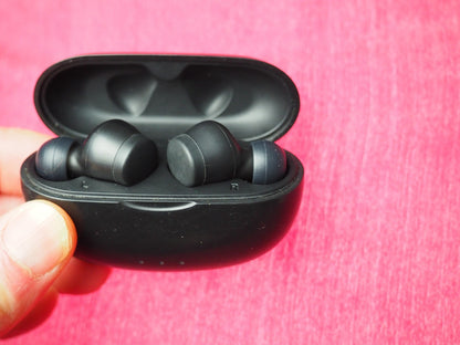 JVC Bluetooth Earbuds (Case Battery doesent last long)