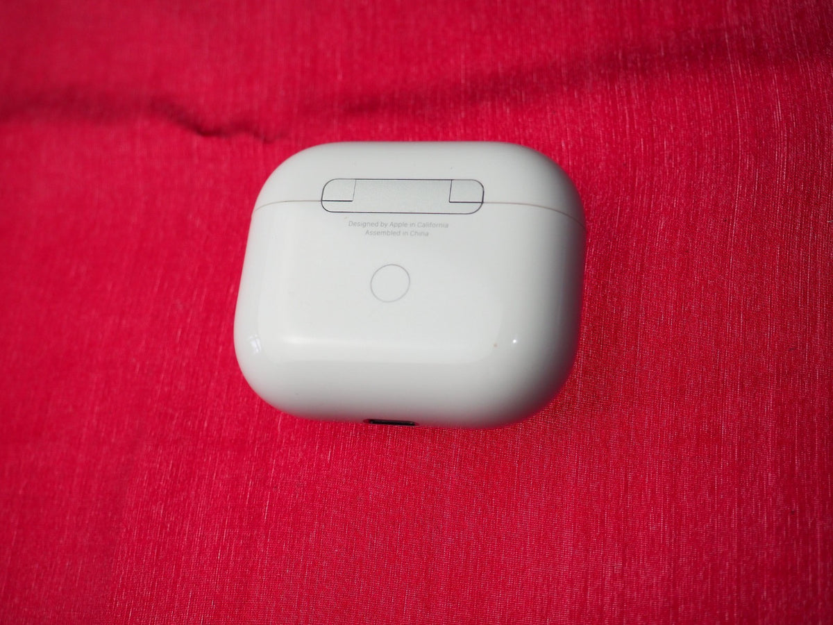 Genuine Apple AirPods 3 A2566 Case Only & Working (Old Model)
