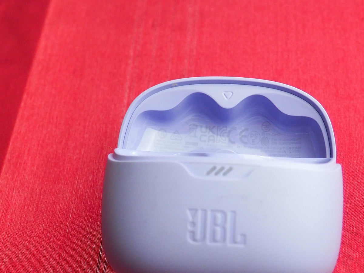 JBL Tune Beam Case Only & Working
