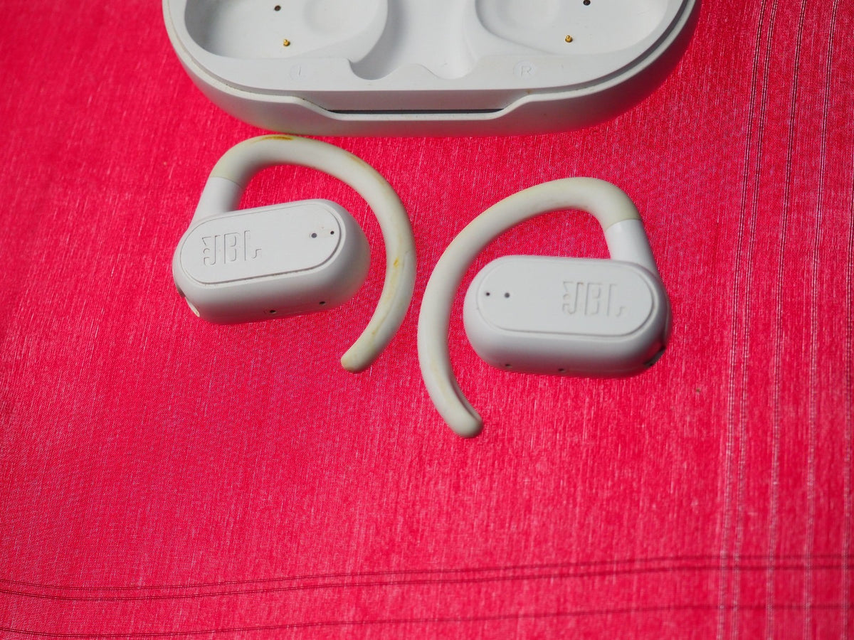JBL Sound gear Sense Bluetooth Earbuds Only & Not Working