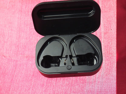 Merkury MI-EO38T Bluetooth Earbud Case Only & Working