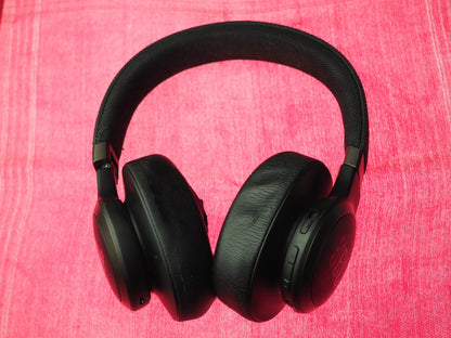 JBL Live 650BT Bluetooth Headphones