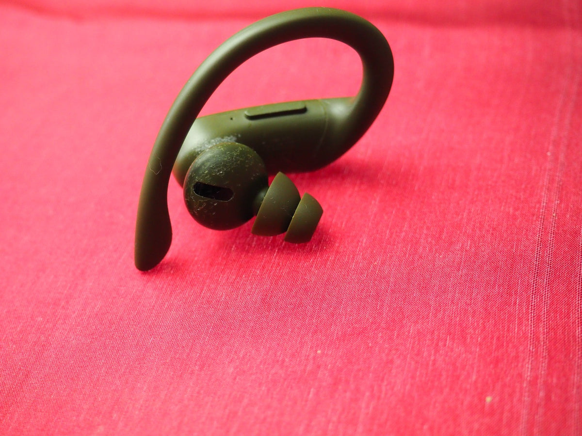 Powerbeats Pro Left Earbud Only & Working