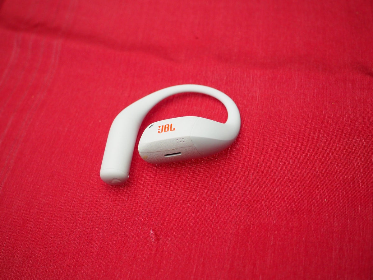 JBL Endurance Zone Right Earbud Only & Working
