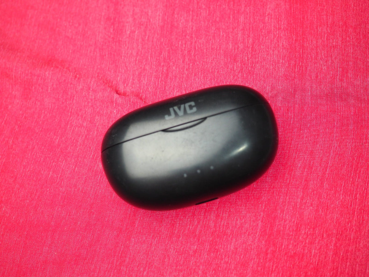 JVC Bluetooth Earbuds (Case Battery doesent last long)