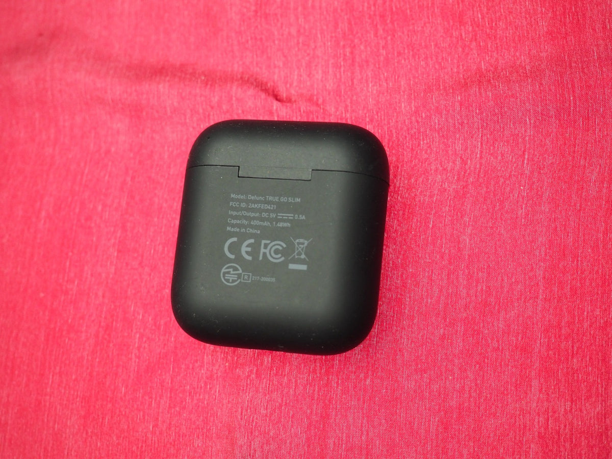 Defunc True Go Slim Charging Case Only & Working