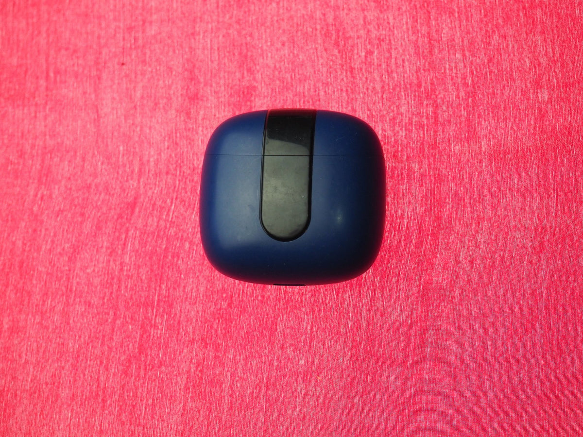 J55 Bluetooth Earbud Case Only & Working