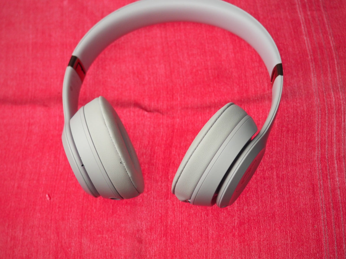 Beats Solo 4 Lilac Bluetooth Headphones & Working