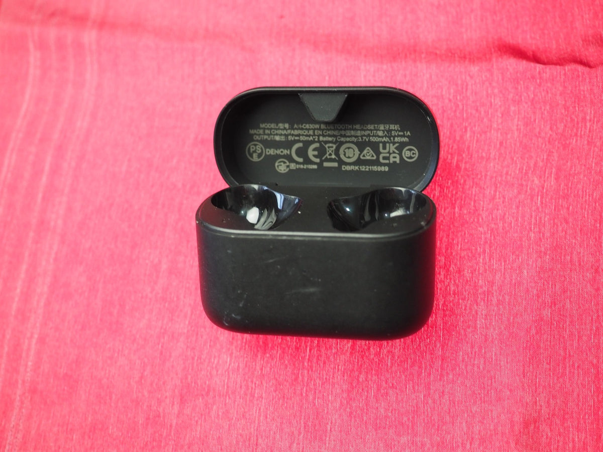 Denon AH-630 Charging Case Only & Working