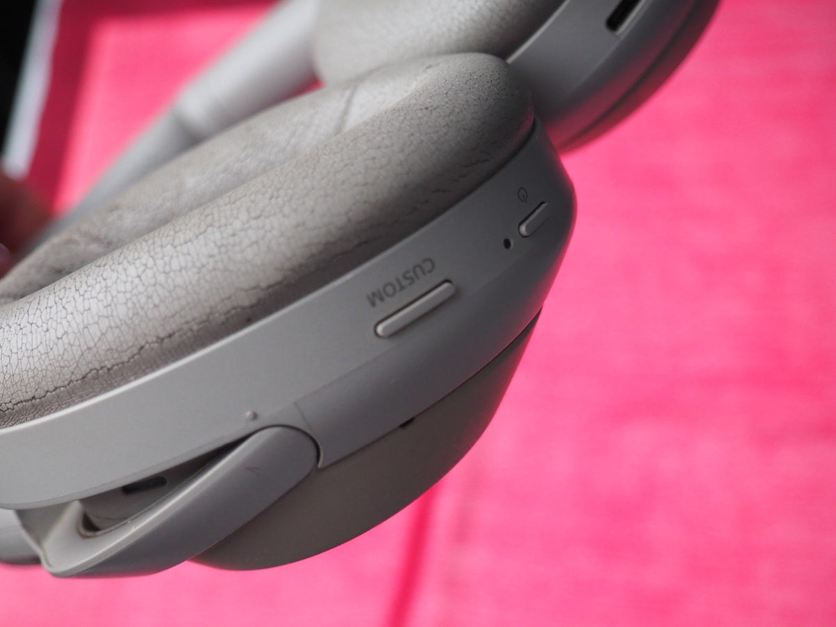 Sony WH-1000XM4 Bluetooth Headphones & Working