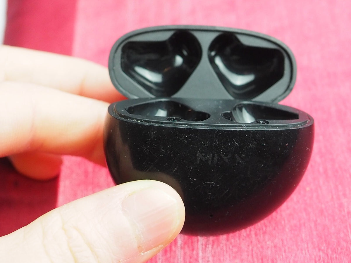 Mixx Streambuds Play Case  Only & Working