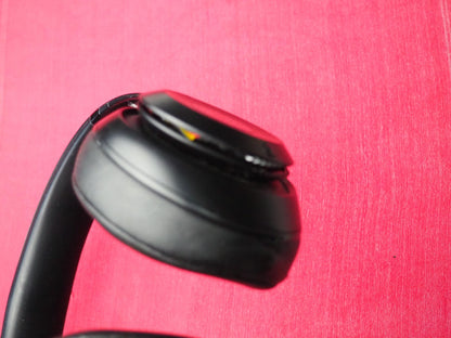 Beats Sudio 3 (old model) Bluetooth Headphones Damaged
