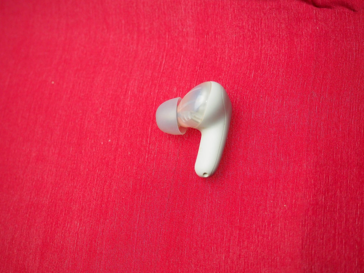 Skullcandy Rail Right Bluetooth Earbud Only & Working