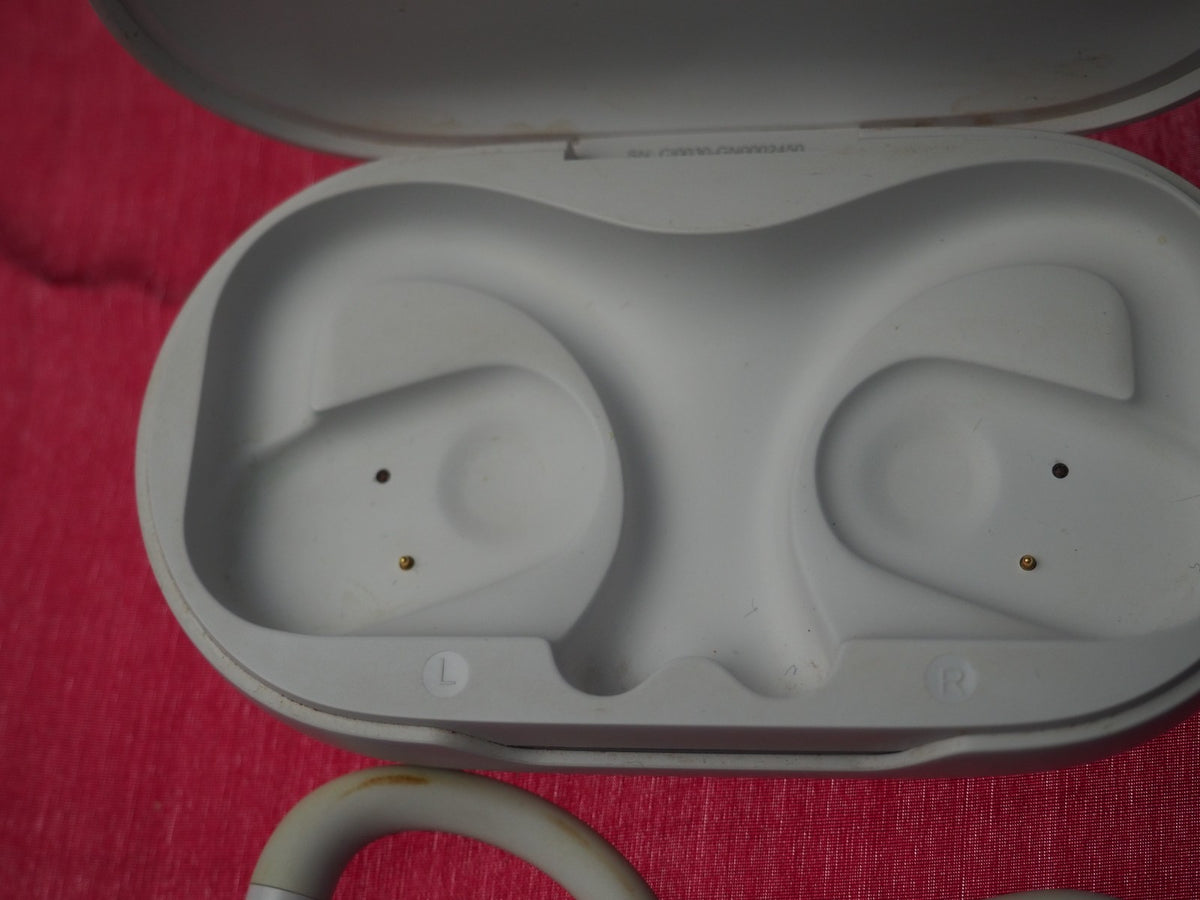 JBL Sound gear Sense Bluetooth Earbuds Only & Not Working