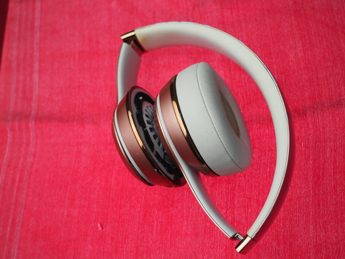 Beats Solo 3 Bluetooth Headphones & NOT Working