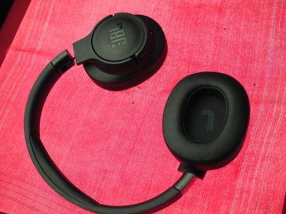 JBL Tune720 Bluetooth Headphones & Fully Working But Snapped
