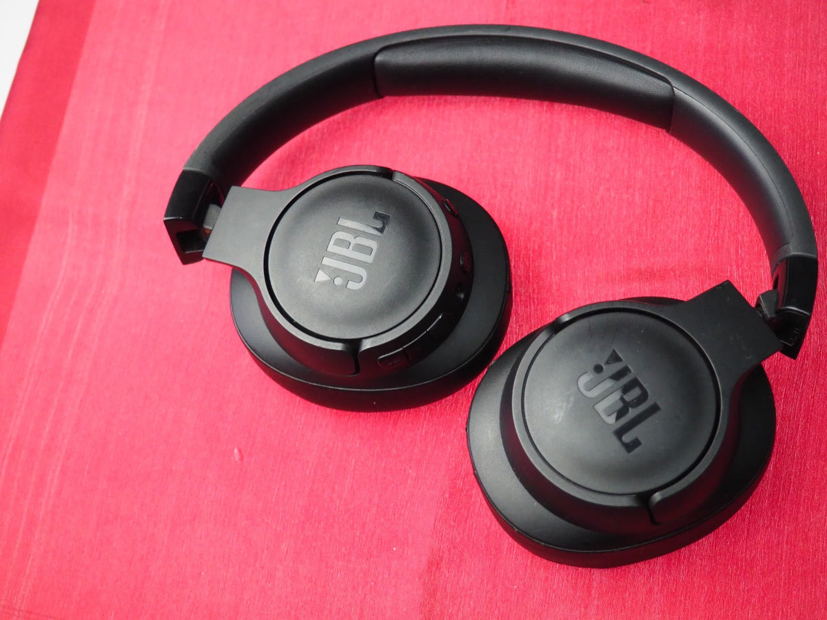 JBL Tune 770 Black Bluetooth Headphones
