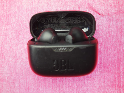 JBL Tune 230 Bluetooth Earbuds