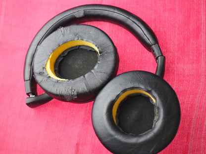 Goji Bluetooth headphones