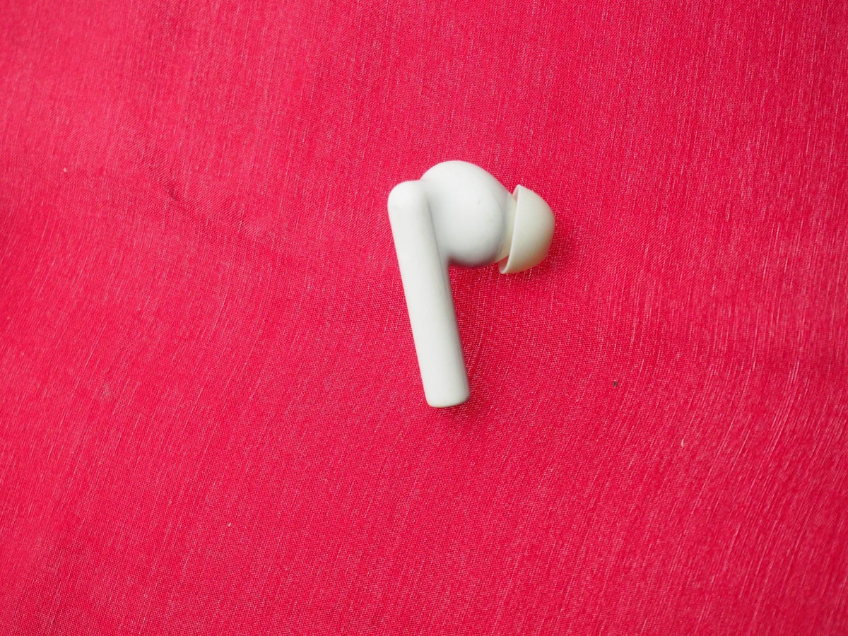 Oppo ET141  Right Bluetooth Earbud Only & Untested