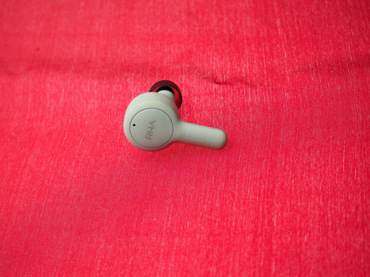 RHA True Connect Right Earbud Only & Working