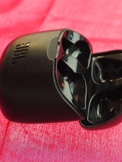 JBL TUNE225 CASE ONLY & WORKING For  Bluetooth  Earbuds