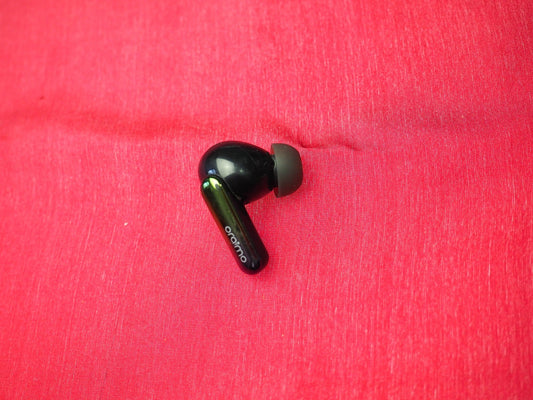 Oraimo Spacebuds Right Bluetooth Earbud Only & Working