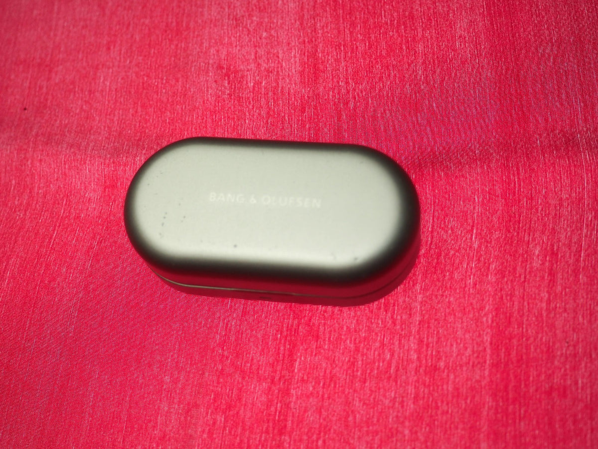 Bang & Olufsen Beoplay EQ Charging Case Only & Working