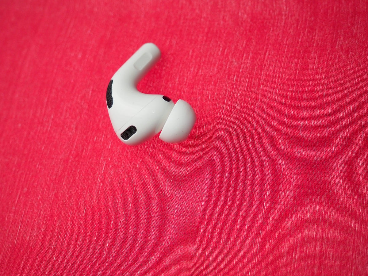 Apple Airpods Pro 3 (A3064) Left Bluetooth Earbud Only & Working (new model)