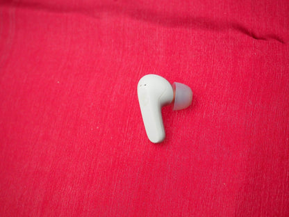 Skullcandy Rail Right Bluetooth Earbud Only & Working