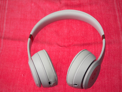 Beats Solo 4 Lilac Bluetooth Headphones & Only One Side Works