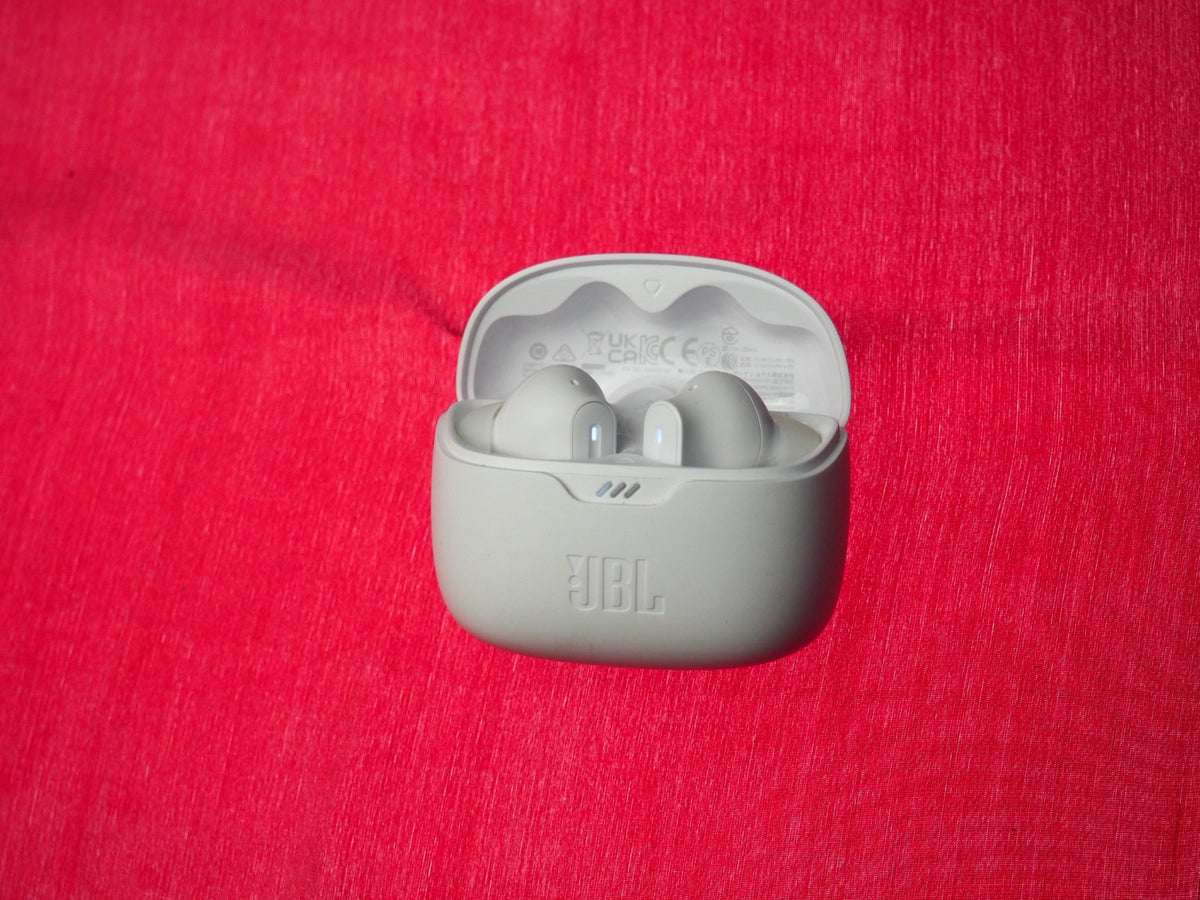 JBL Tune Beam Bluetooth Earbuds Only & Working