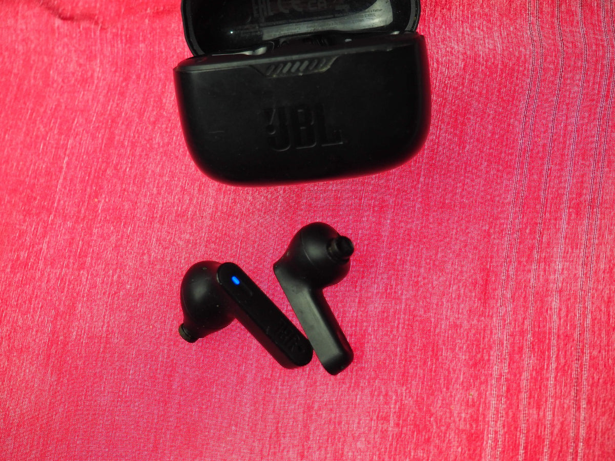 JBL Tune 235 Case Only & Working