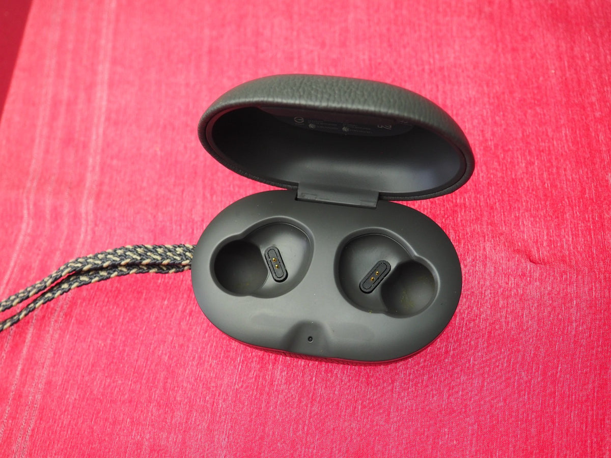 Beoplay E8 Case Only & Working