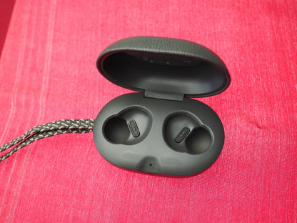 Beoplay E8 Case Only & Working