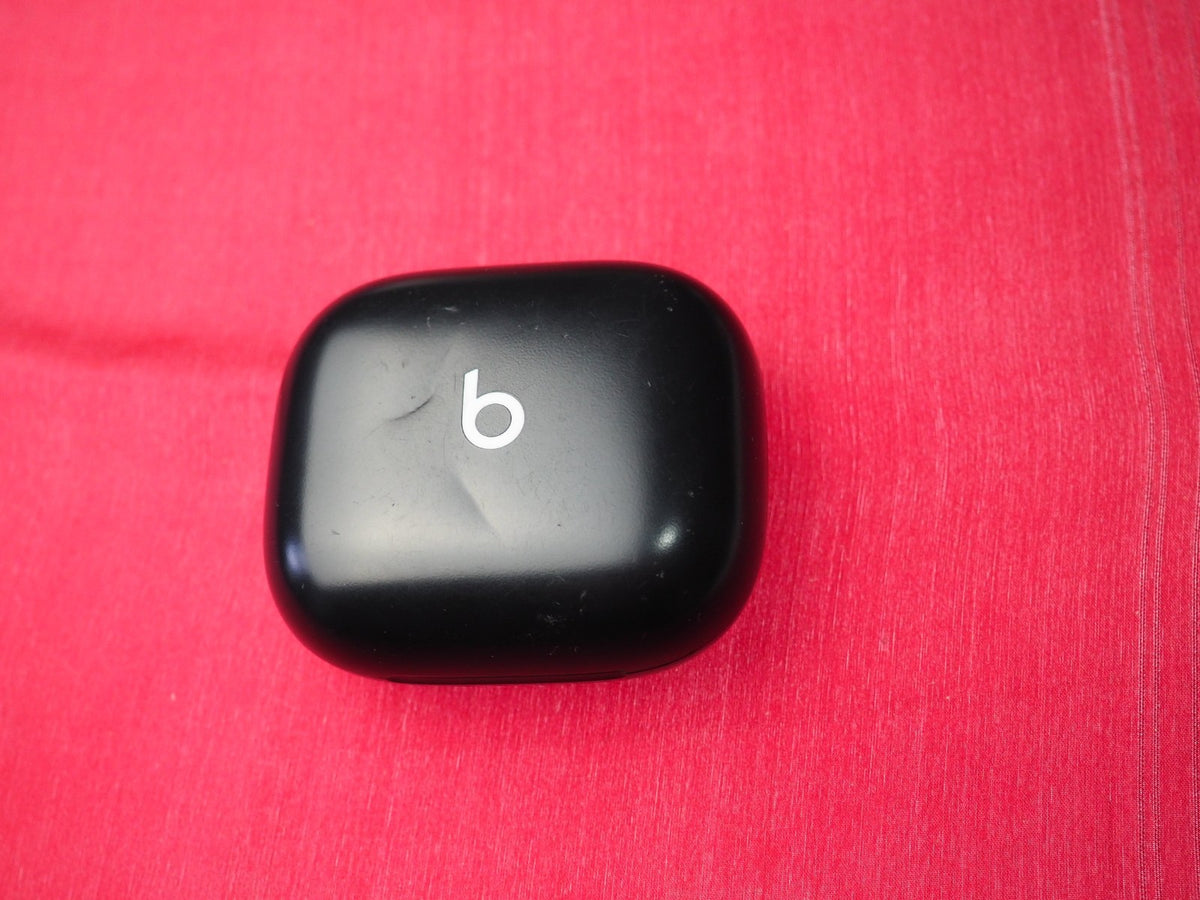 Powerbeats Pro 2 Case Only & Working