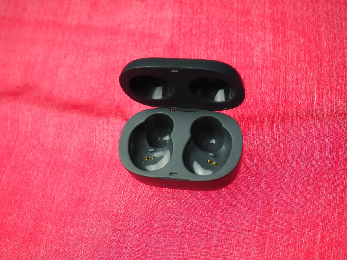 Motorola Verve Buds 200 Case Only & Working