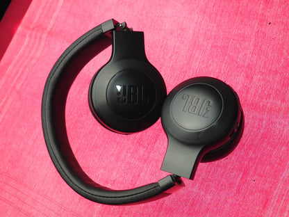 JBL C45BT Bluetooth Headphones & Fully Working But Snapped