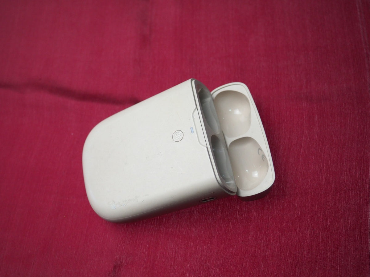 Urbanista Phoenix Charging Case Only & Working