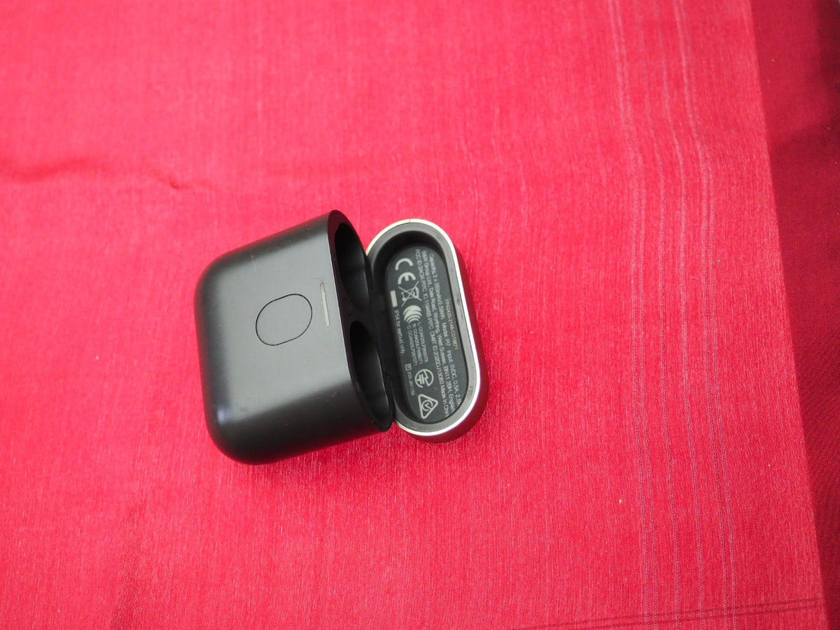 Bowers & Wilkins PI5 Case Only & Working
