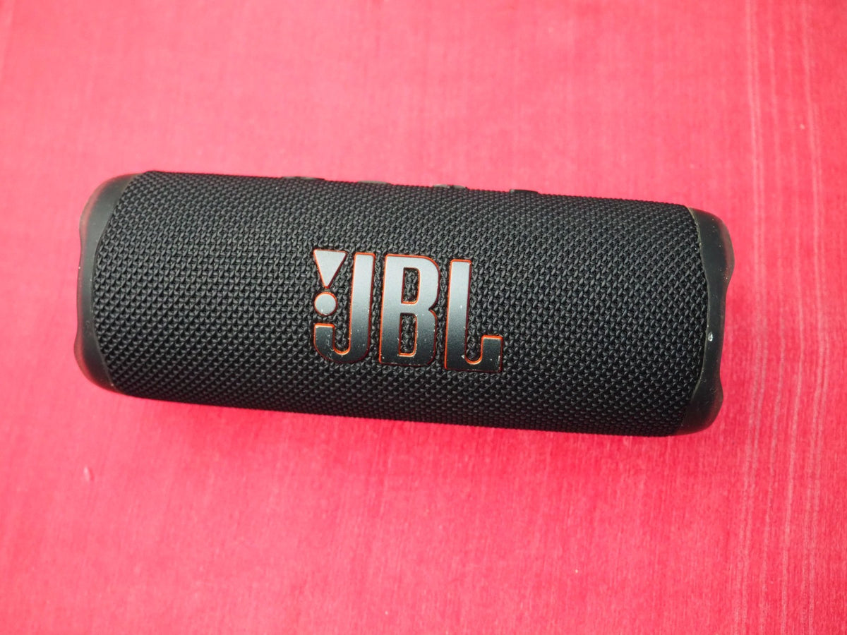 JBL Flip 6 Bluetooth Wireless Speaker & Working