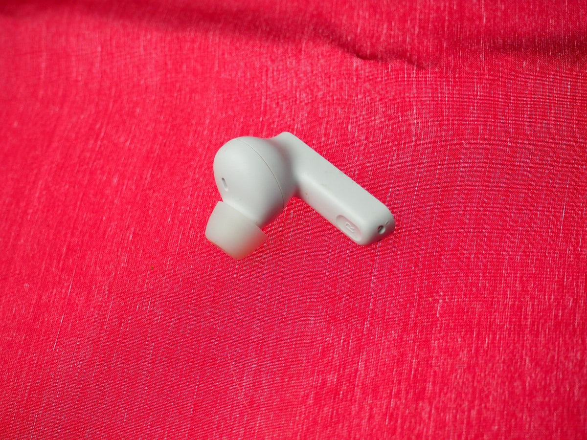 JBL Tune Beam Right Bluetooth Earbud Only & Working