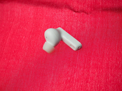 JBL Tune Beam Right Bluetooth Earbud Only & Working