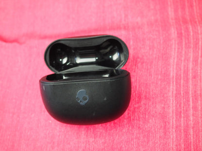 Skullcandy Rail Charging Case  Only & Working