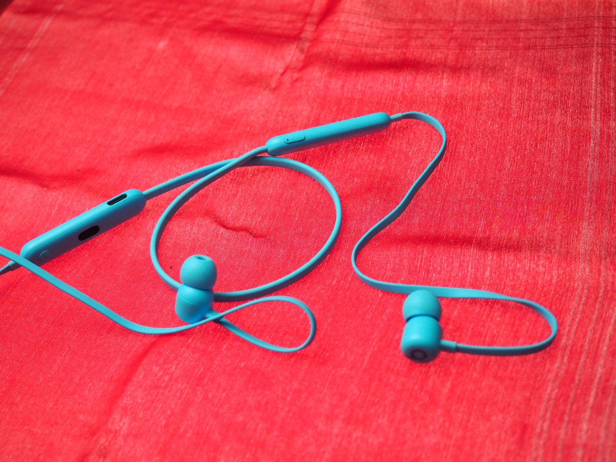 Beats Flex Bluetooth Earbuds Only & Working