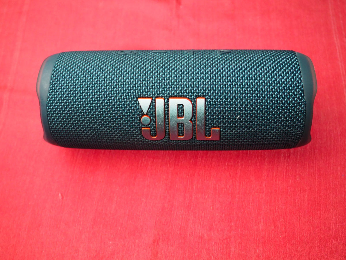 JBL Flip 6 Bluetooth Wireless Speaker & Working