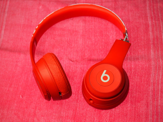 Beats Solo 3 Red Bluetooth Headphones & NOT Working